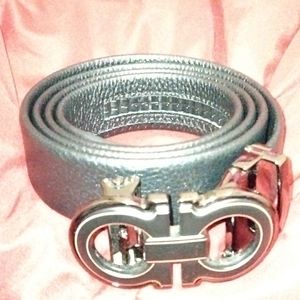 Salvatore Ferragamo leather belt.